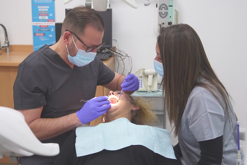 tratamiento dental en Moratalaz